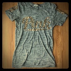 Pre-warn Victoria’s Secret medium top